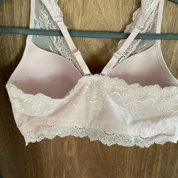 Spanx Lace Trimmed Cream Bralette - Picture 2 of 3
